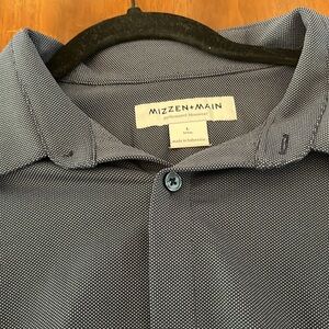 Mizzen + Main Navy Long Sleeve button-down, Large Trim breathable